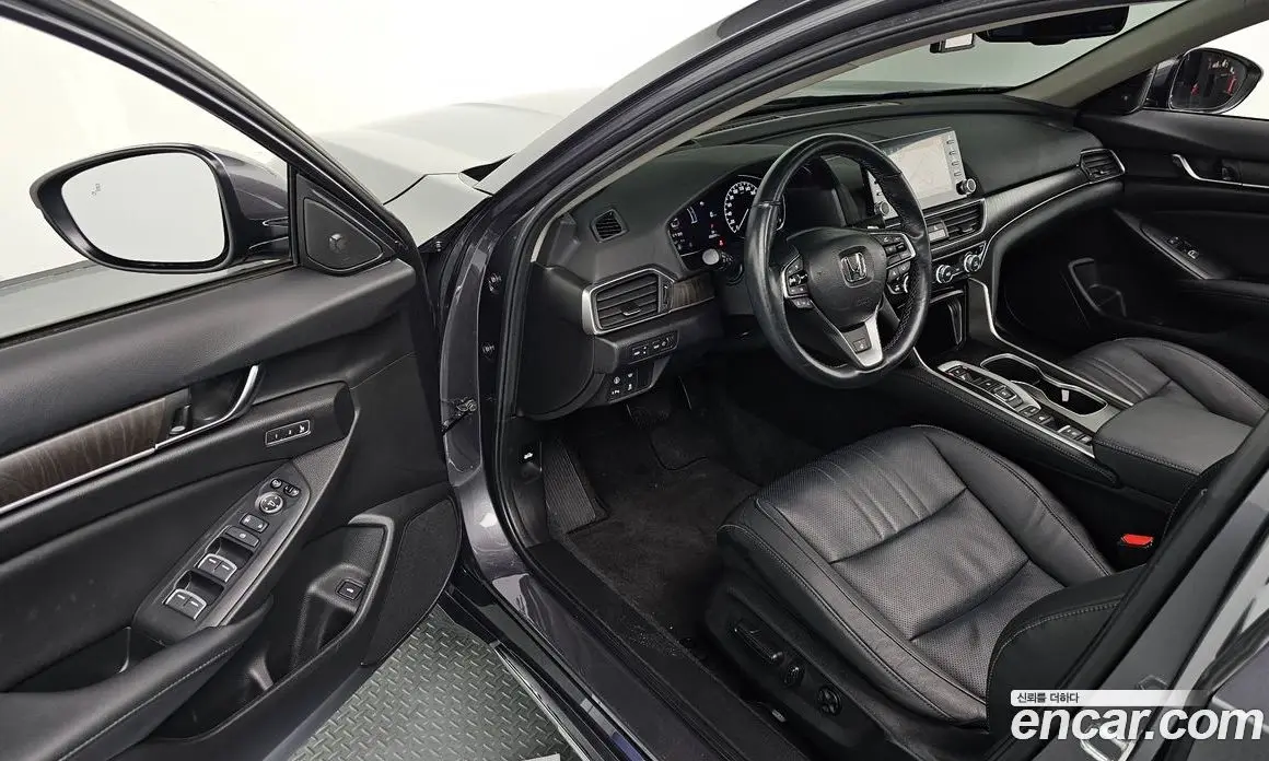 Honda Accord 2021 2.0 автомат (гидро), фото 13