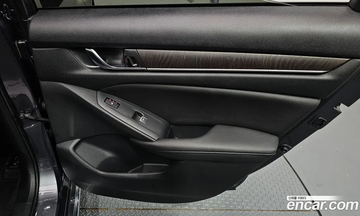 Honda Accord 2021 2.0 автомат (гидро), фото 15