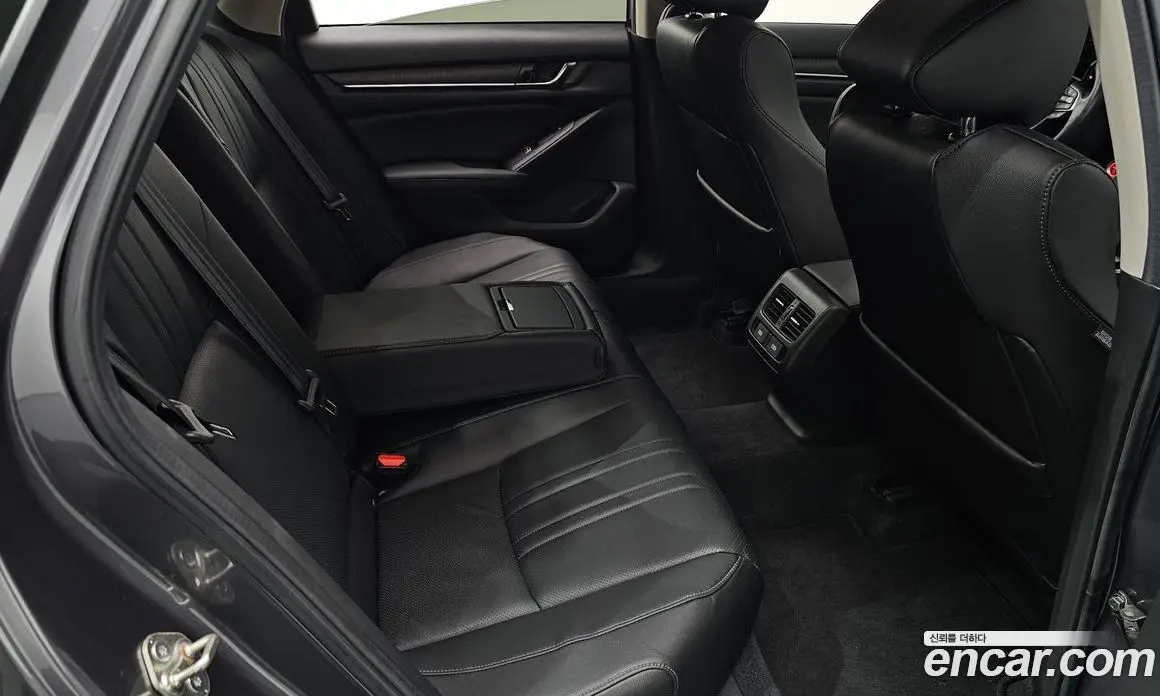 Honda Accord 2021 2.0 автомат (гидро), фото 17