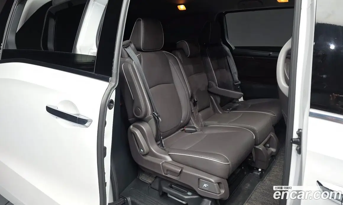 Honda Odyssey 2023 3.5 автомат (гидро), фото 18