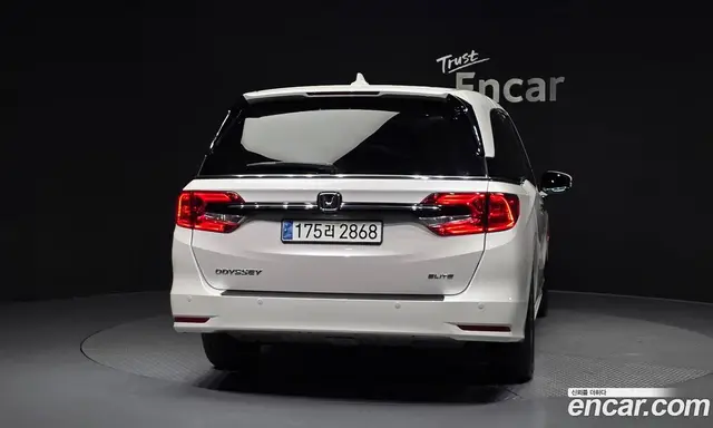 Honda Odyssey 2023 3.5 автомат (гидро), миниатюра 4