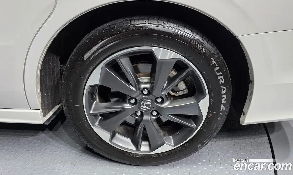 Honda Odyssey 2023 3.5 автомат (гидро), фото 7