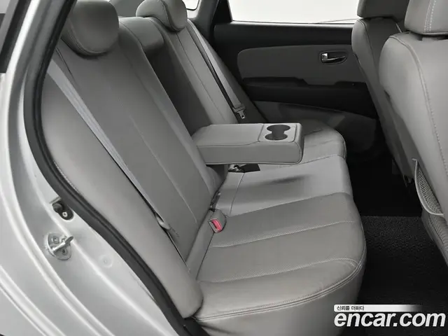 Hyundai Avante 2010 1.6 автомат (гидро), миниатюра 12