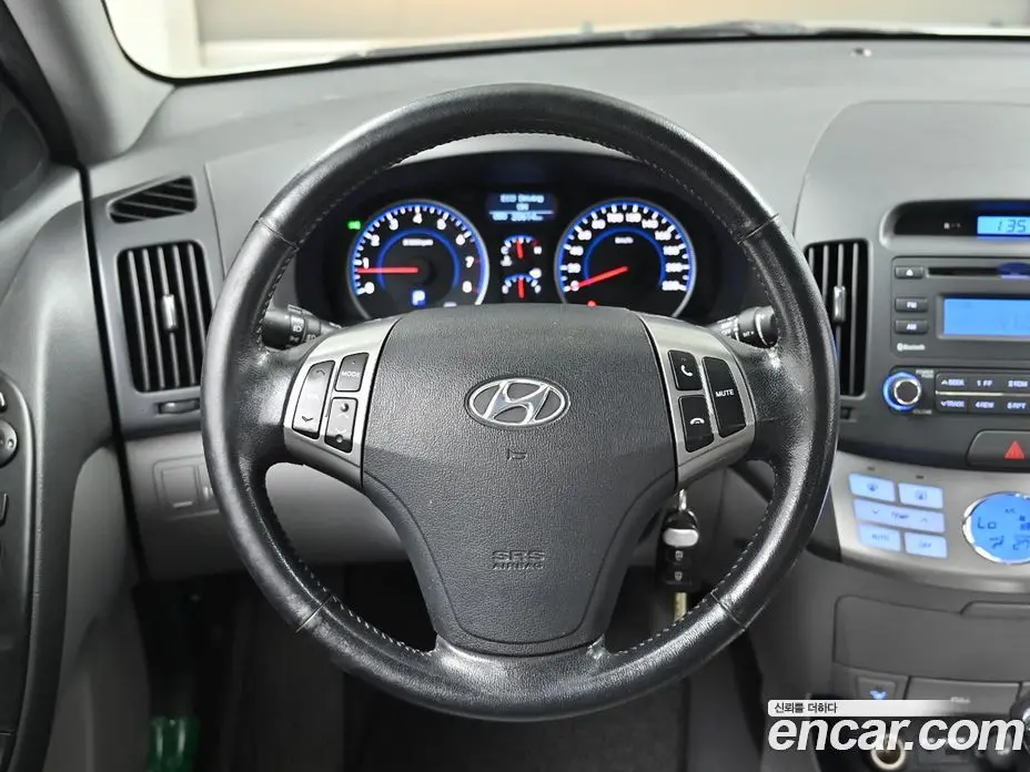 Hyundai Avante 2010 1.6 автомат (гидро), фото 13