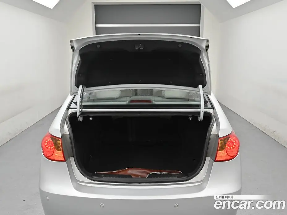 Hyundai Avante 2010 1.6 автомат (гидро), фото 19