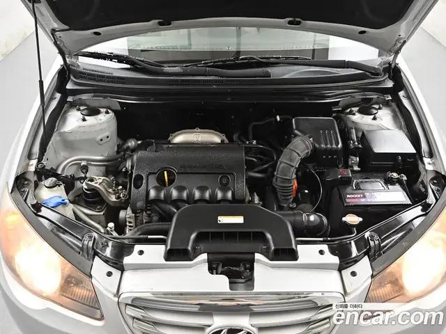 Hyundai Avante 2010 1.6 автомат (гидро), миниатюра 6