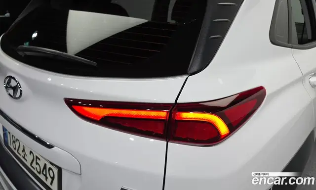 Hyundai Kona 2022 2.0 автомат (гидро), миниатюра 9