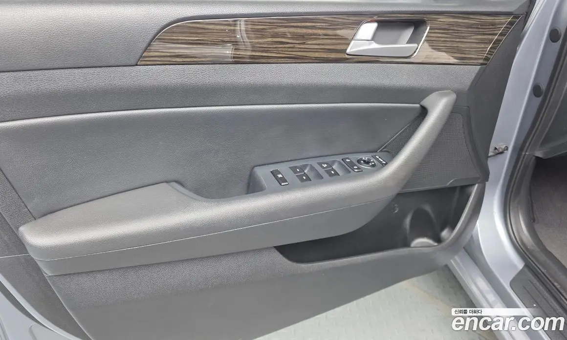 Hyundai Sonata 2016 2.0 автомат (гидро), фото 13