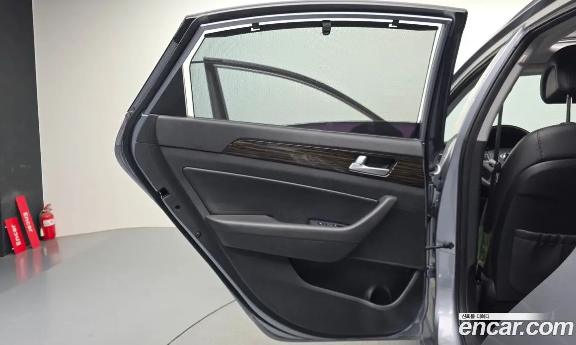 Hyundai Sonata 2016 2.0 автомат (гидро), фото 14