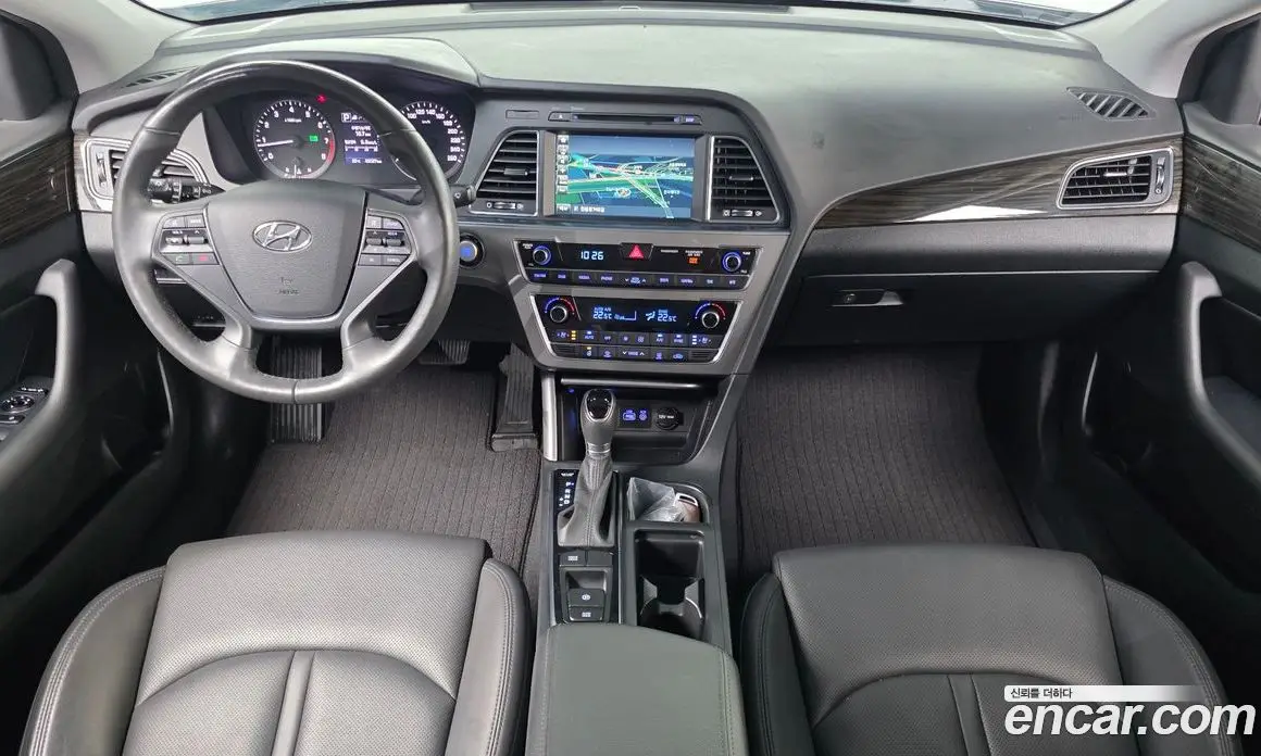 Hyundai Sonata 2016 2.0 автомат (гидро), фото 9