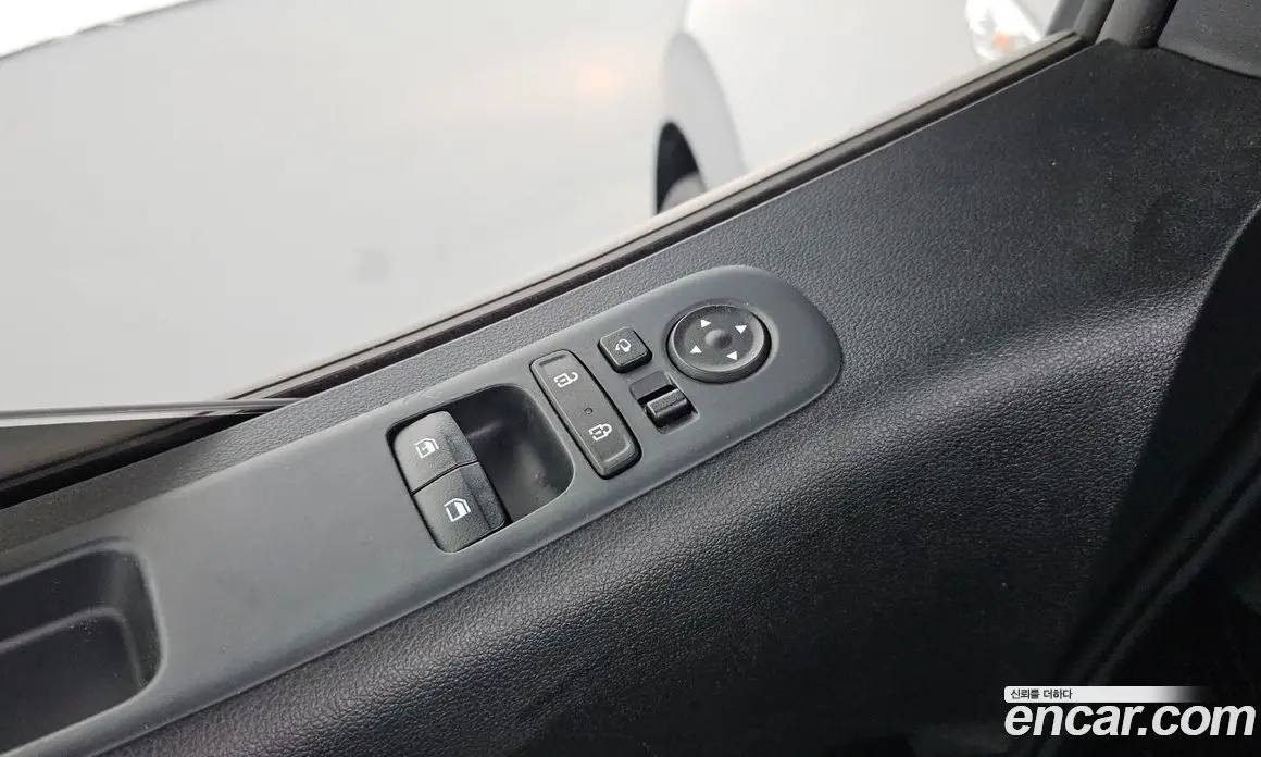 Hyundai Staria 2021 2.2 автомат (гидро), фото 30 Hyundai Staria 2021 2.2 автомат (гидро), фото 30