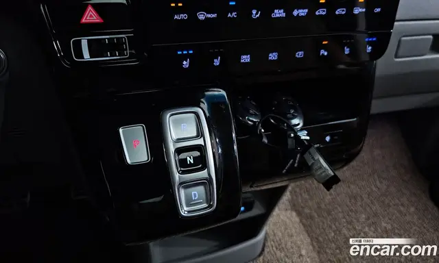 Hyundai Staria 2024 1.6 автомат (гидро), миниатюра 11