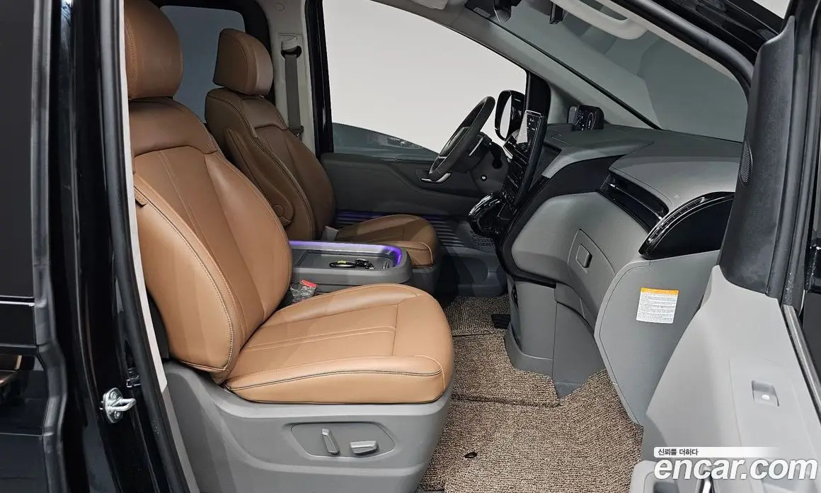 Hyundai Staria 2024 1.6 автомат (гидро), фото 15