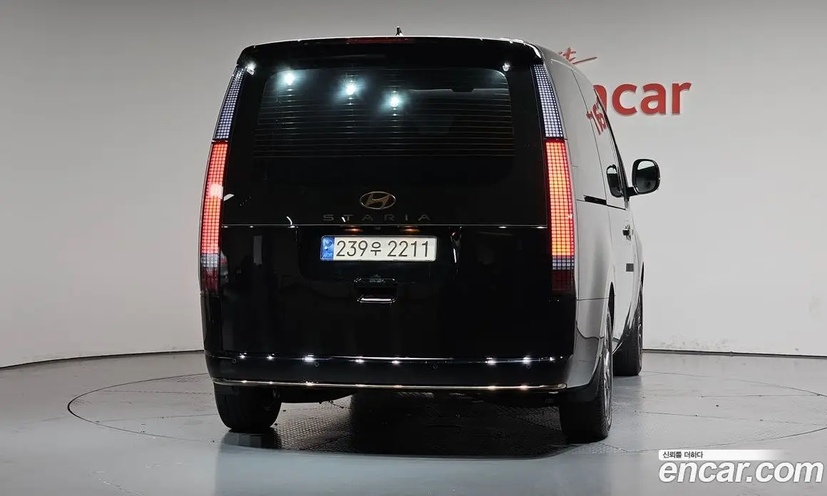 Hyundai Staria 2024 1.6 автомат (гидро), фото 3