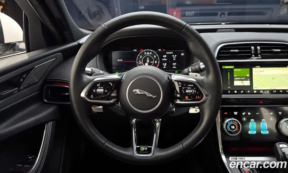 Jaguar XE 2020 2.0 автомат (гидро), фото 13 Jaguar XE 2020 2.0 автомат (гидро), фото 13