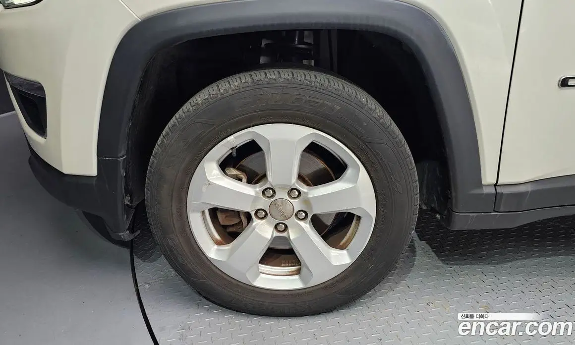 Jeep Compass 2019 2.4 автомат (гидро), фото 5