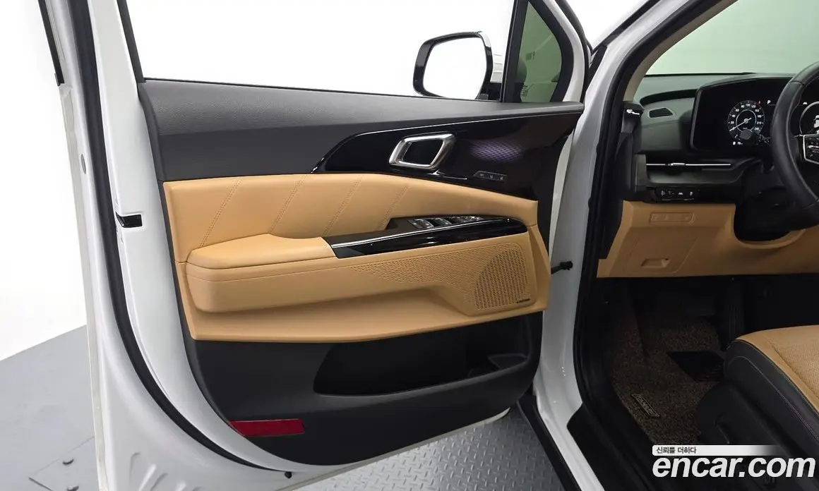 Kia Carnival 2021 3.5 автомат (гидро), фото 15