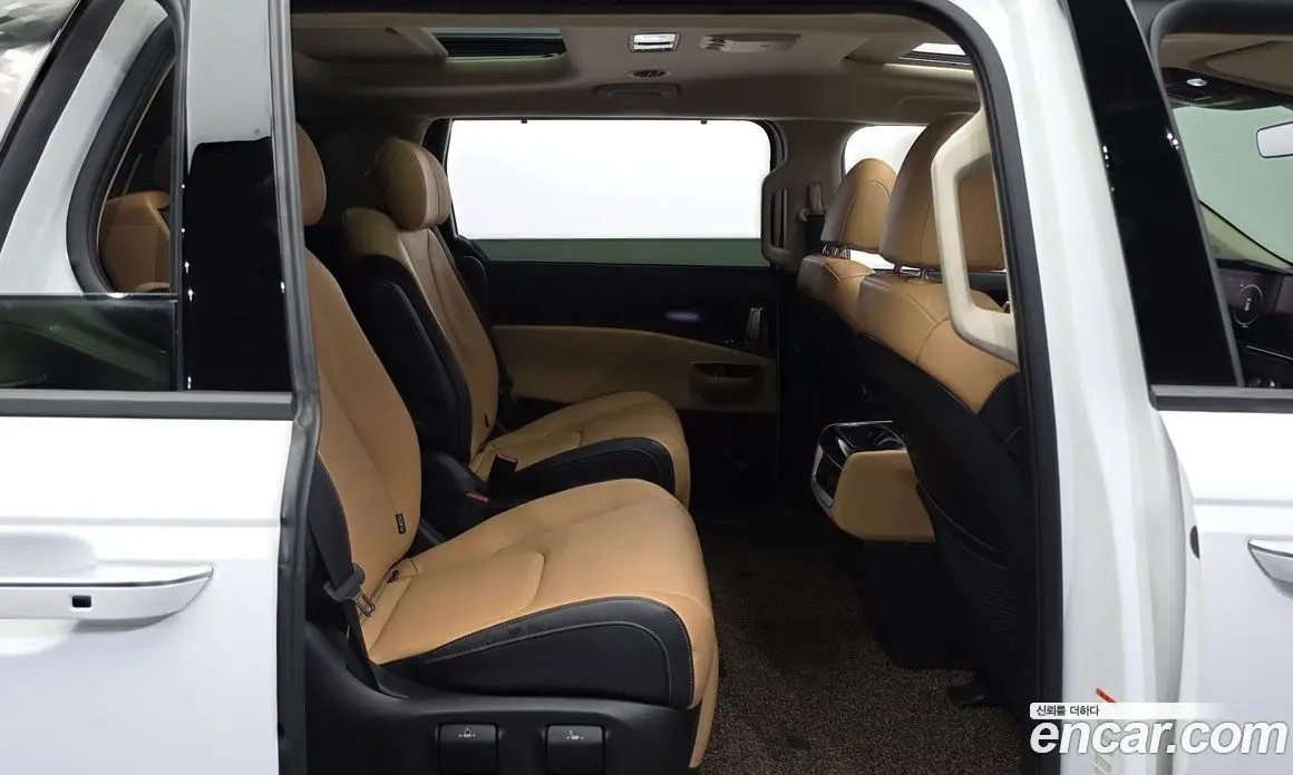 Kia Carnival 2021 3.5 автомат (гидро), фото 17