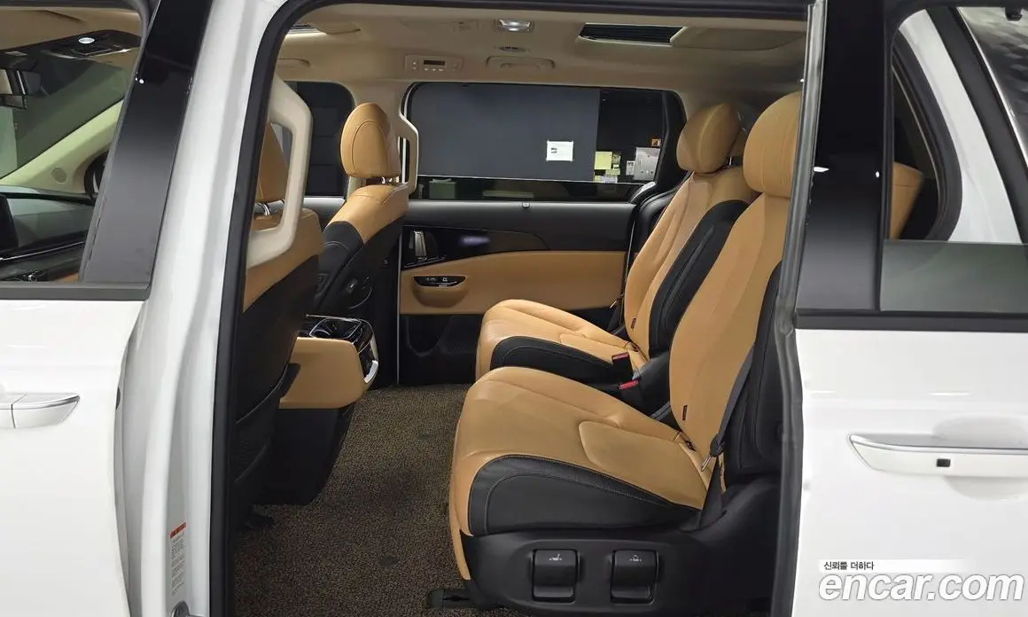 Kia Carnival 2021 3.5 автомат (гидро), фото 18
