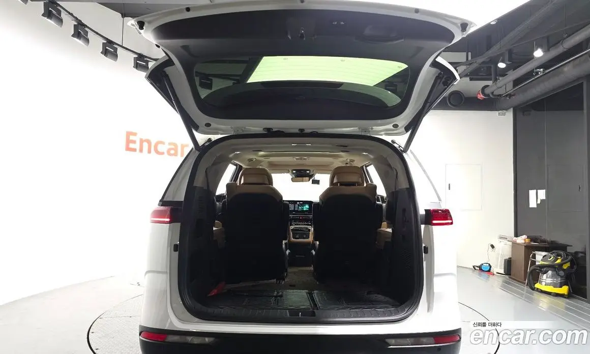 Kia Carnival 2021 3.5 автомат (гидро), фото 25