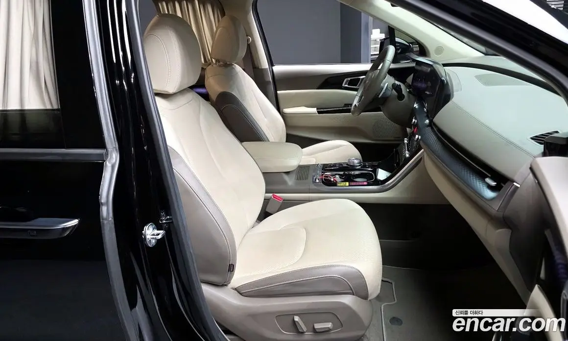 Kia Carnival 2023 3.5 автомат (гидро), фото 17