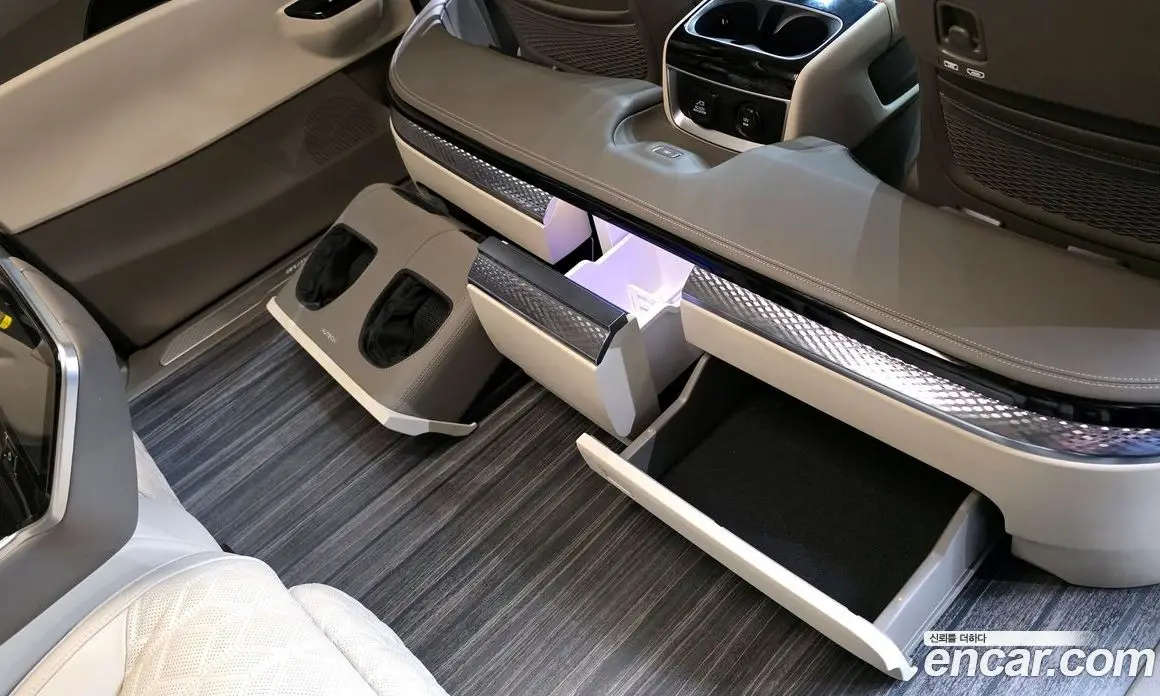 Kia Carnival 2023 3.5 автомат (гидро), фото 24