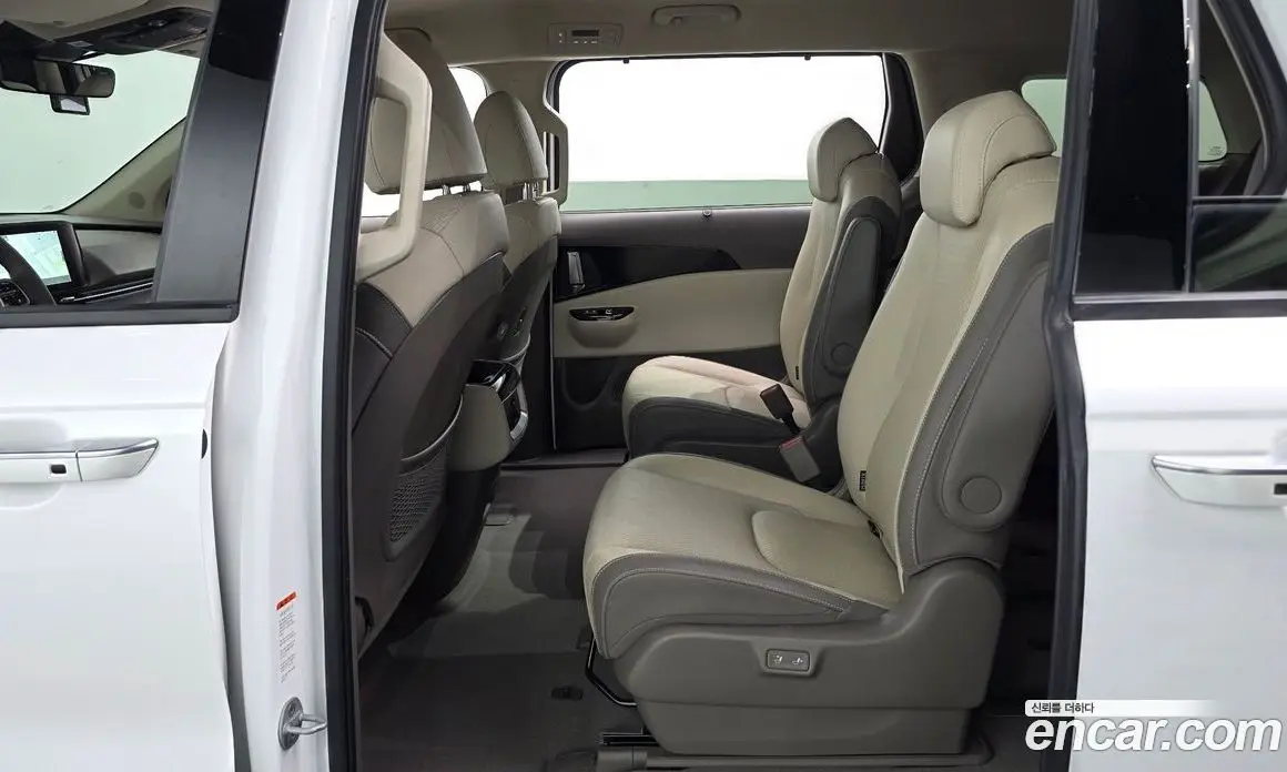 Kia Carnival 2023 2.2 автомат (гидро), фото 12