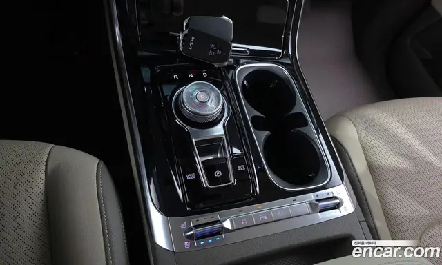 Kia Carnival 2023 2.2 автомат (гидро), миниатюра 9
