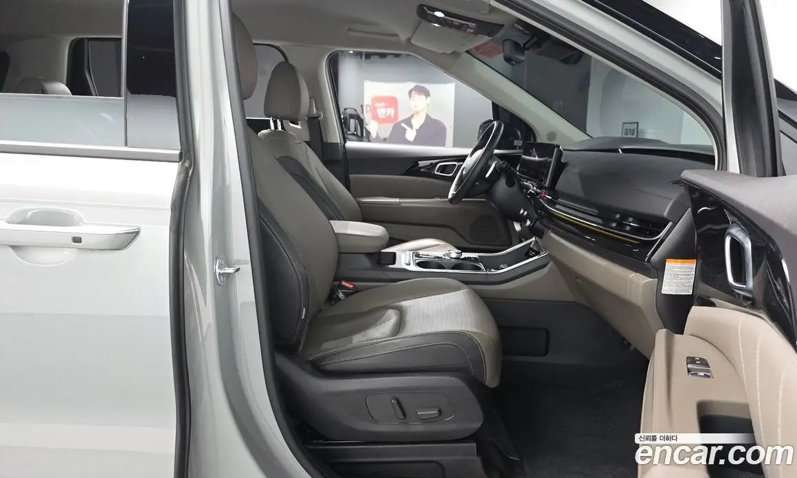 Kia Carnival 2024 1.6 автомат (гидро), фото 15