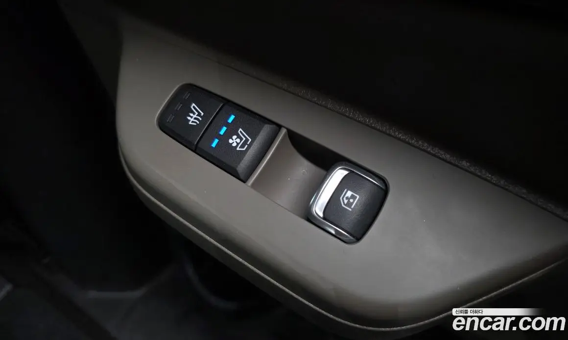 Kia Carnival 2024 1.6 автомат (гидро), фото 29