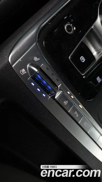 Kia Carnival 2024 1.6 автомат (гидро), фото 38