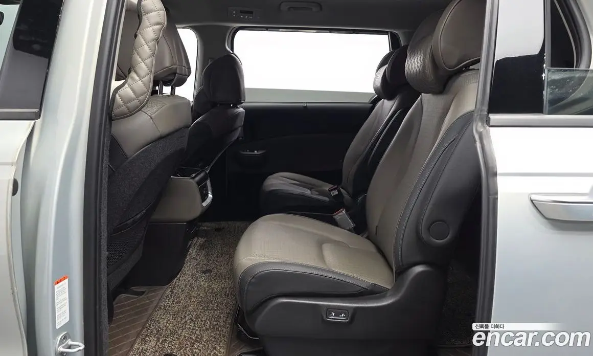 Kia Carnival 2024 1.6 автомат (гидро), фото 16