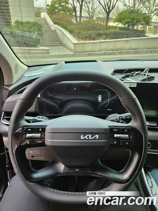 Kia Carnival 2026 1.6 автомат (гидро), фото 12