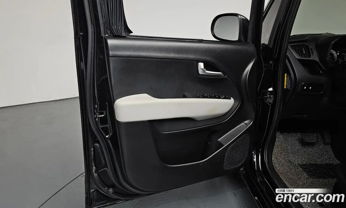 Kia Ray 2023 0.1 автомат (гидро), фото 13