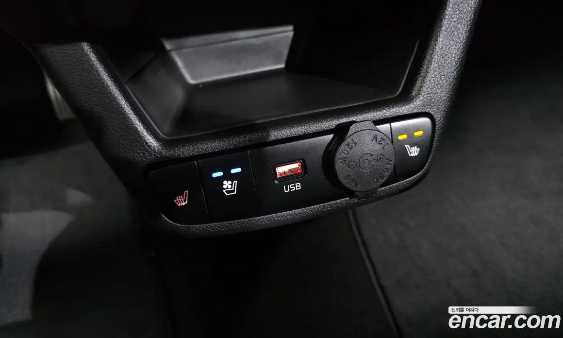 Kia Ray 2023 1.0 автомат (гидро), фото 23