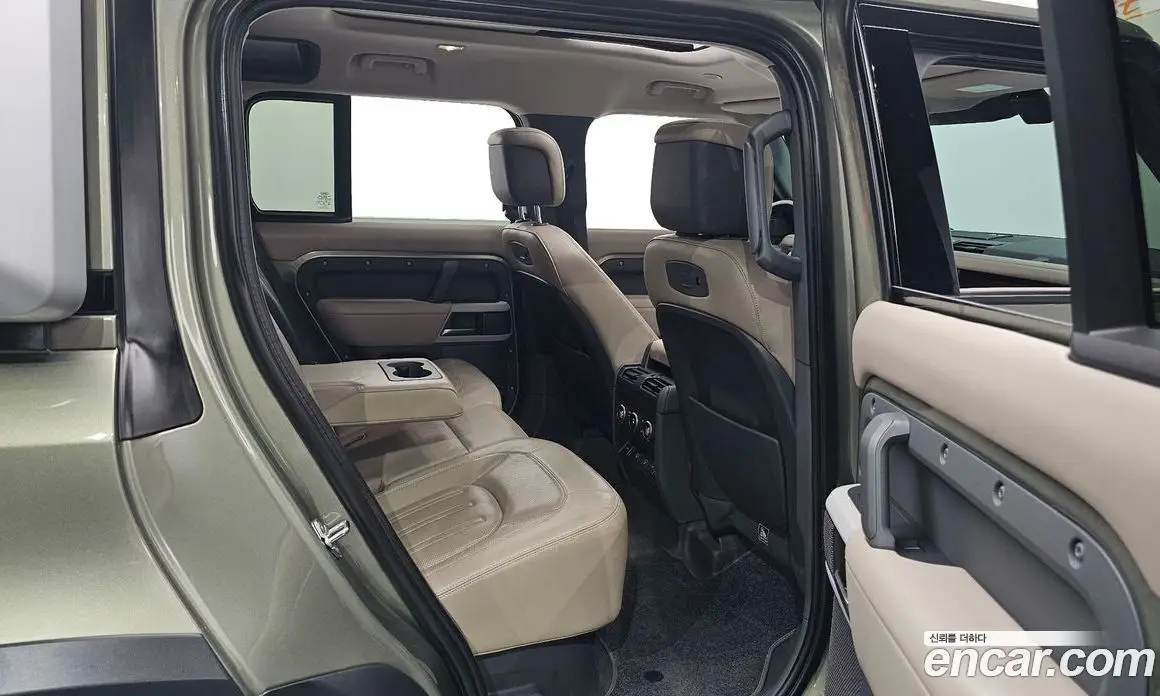 Land Rover Defender 2021 3.0 автомат (гидро), фото 16