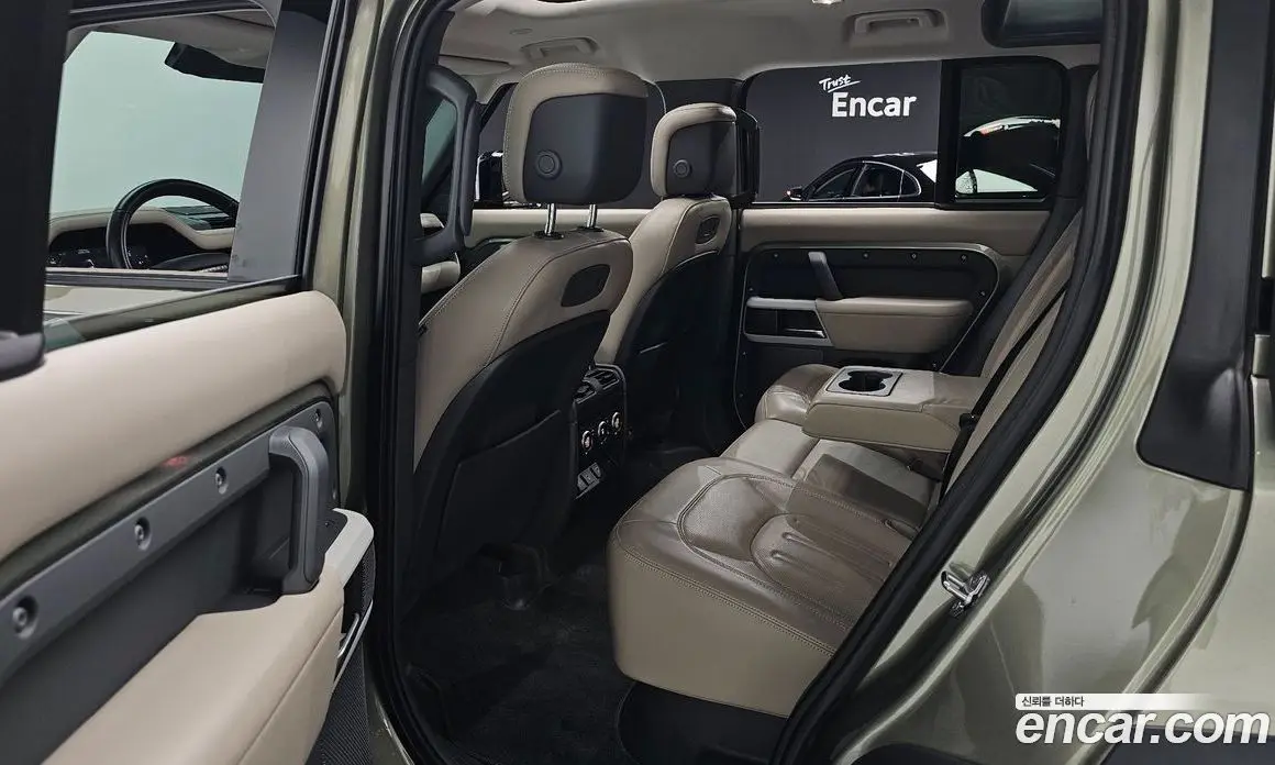 Land Rover Defender 2021 3.0 автомат (гидро), фото 18