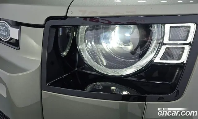 Land Rover Defender 2021 3.0 автомат (гидро), миниатюра 8