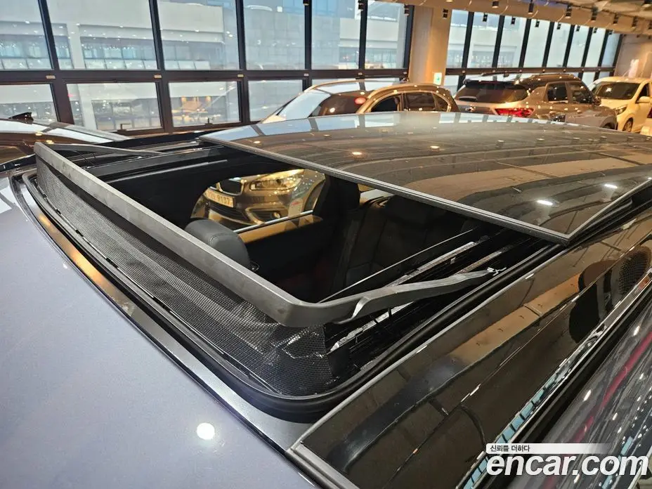 Land Rover Range Rover Velar 2026 2.0 автомат (гидро), фото 17