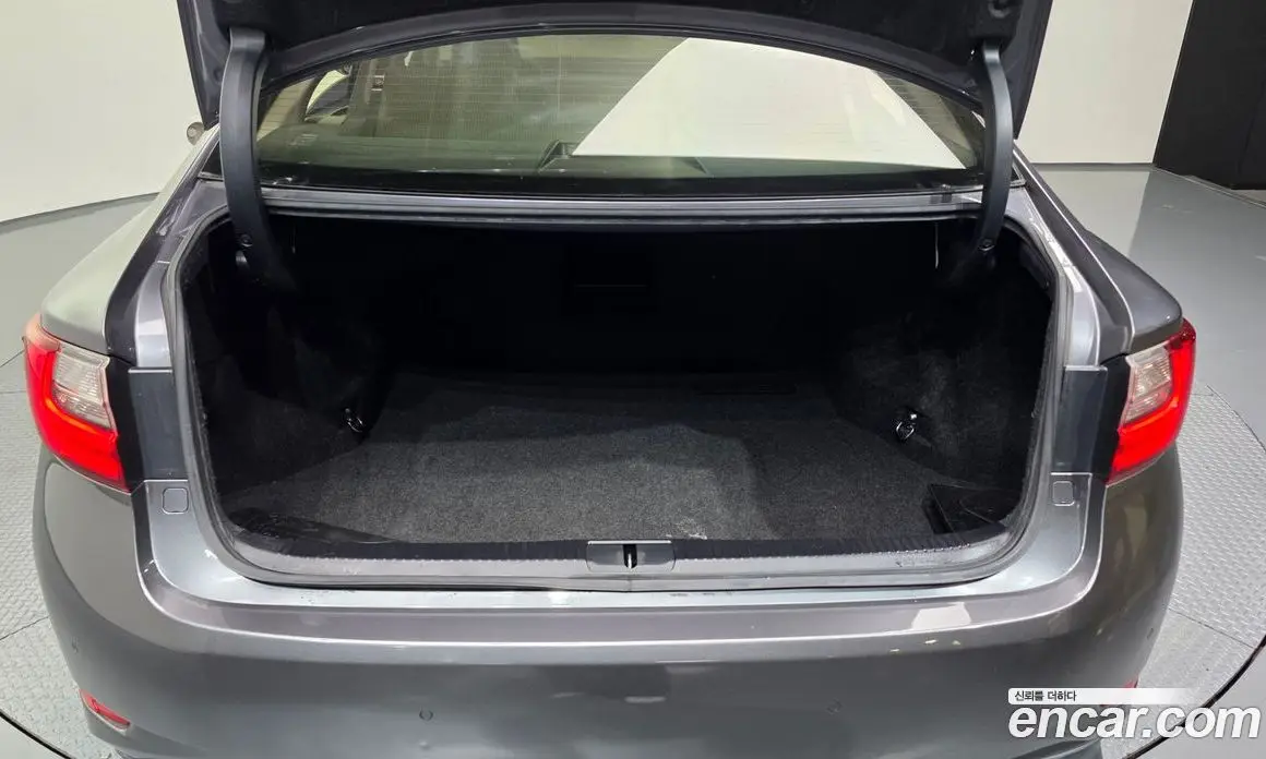 Lexus ES 2017 3.5 автомат (гидро), фото 20 Lexus ES 2017 3.5 автомат (гидро), фото 20