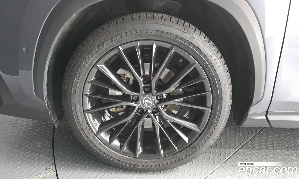 Lexus NX 2024 2.5 автомат (гидро), фото 5 Lexus NX 2024 2.5 автомат (гидро), фото 5
