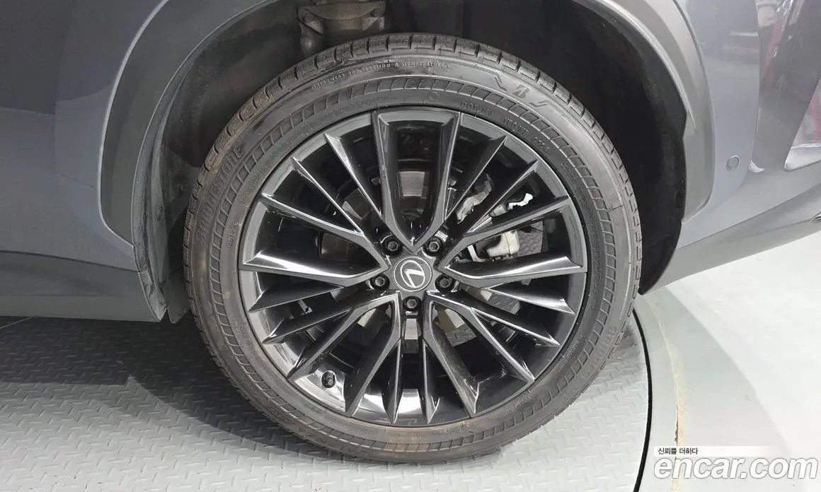 Lexus NX 2024 2.5 автомат (гидро), фото 7 Lexus NX 2024 2.5 автомат (гидро), фото 7