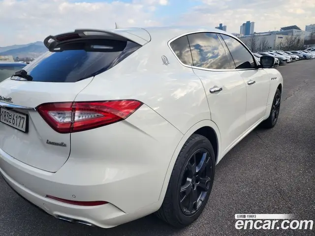 Maserati Levante 2018 3.0 автомат (гидро), миниатюра 6 Maserati Levante 2018 3.0 автомат (гидро), миниатюра 6