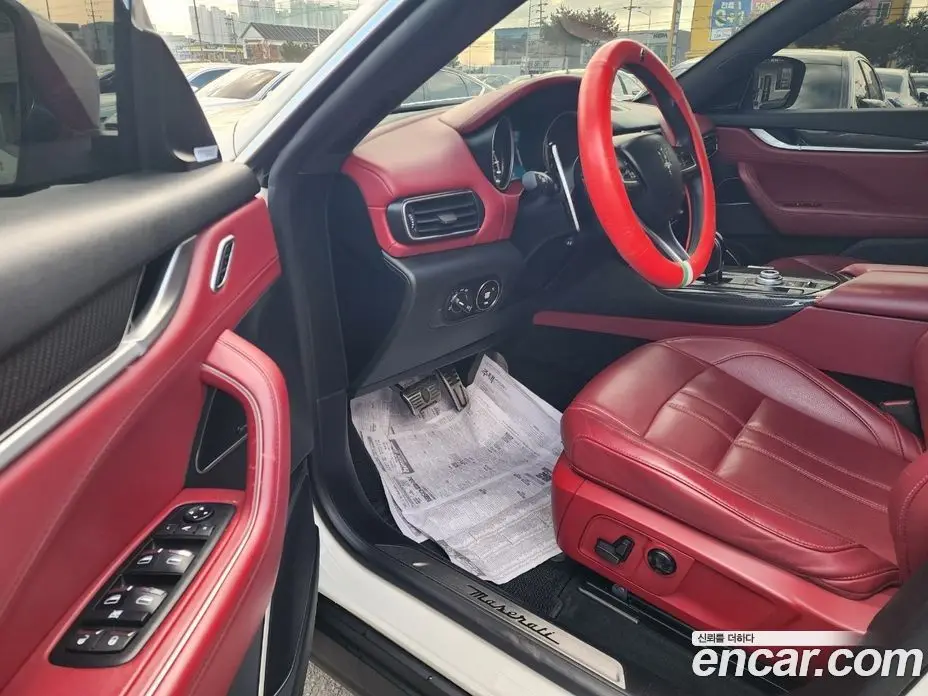 Maserati Levante 2018 3.0 автомат (гидро), фото 7 Maserati Levante 2018 3.0 автомат (гидро), фото 7