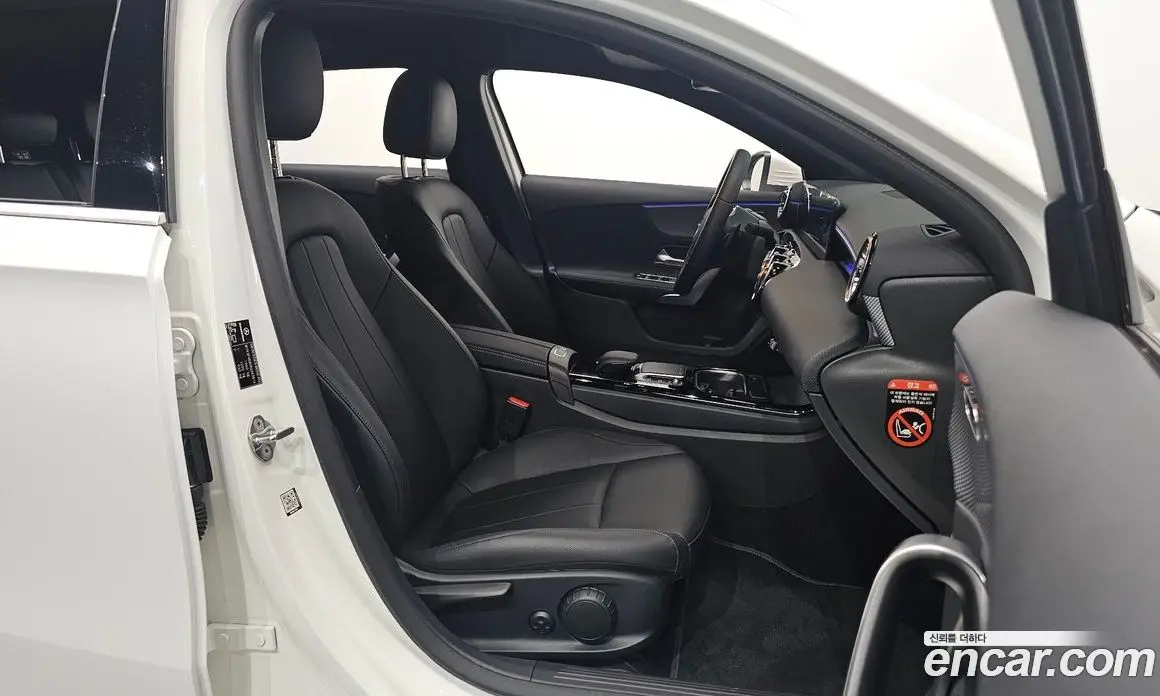 Mercedes-Benz A-Class 2022 2.0 автомат (гидро), фото 10