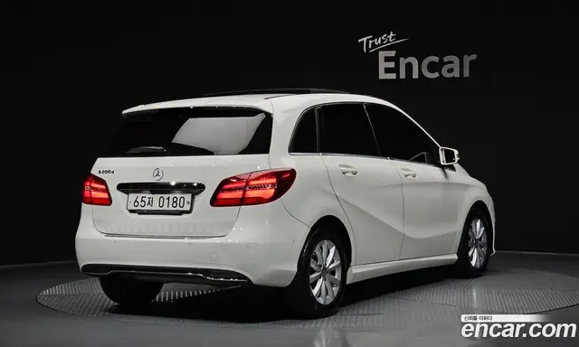 Mercedes-Benz B-Class 2016 2.1 автомат (гидро), миниатюра 2