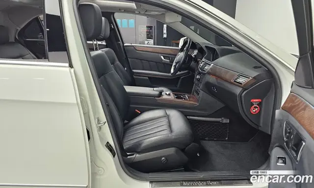 Mercedes-Benz E-Class 2013 3.5 автомат (гидро), миниатюра 11