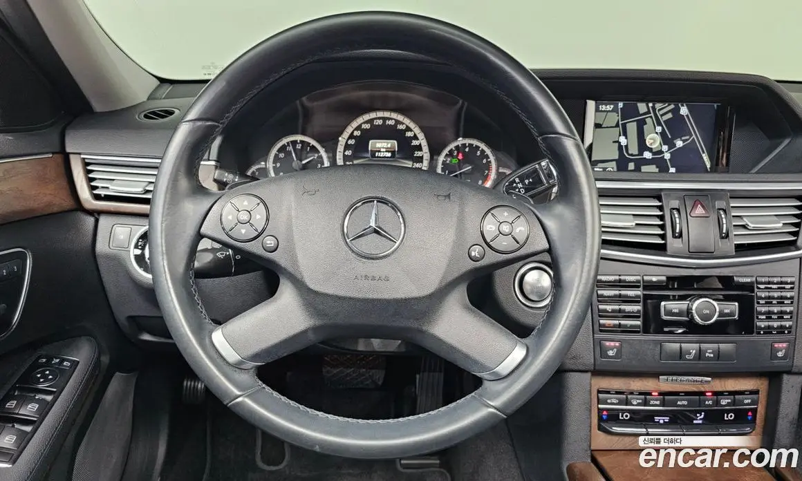 Mercedes-Benz E-Class 2013 3.5 автомат (гидро), фото 13