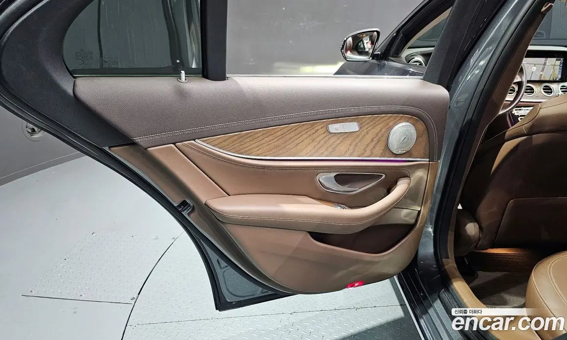 Mercedes-Benz E-Class 2018 1.9 автомат (гидро), фото 15