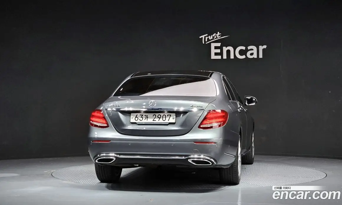Mercedes-Benz E-Class 2018 1.9 автомат (гидро), фото 4